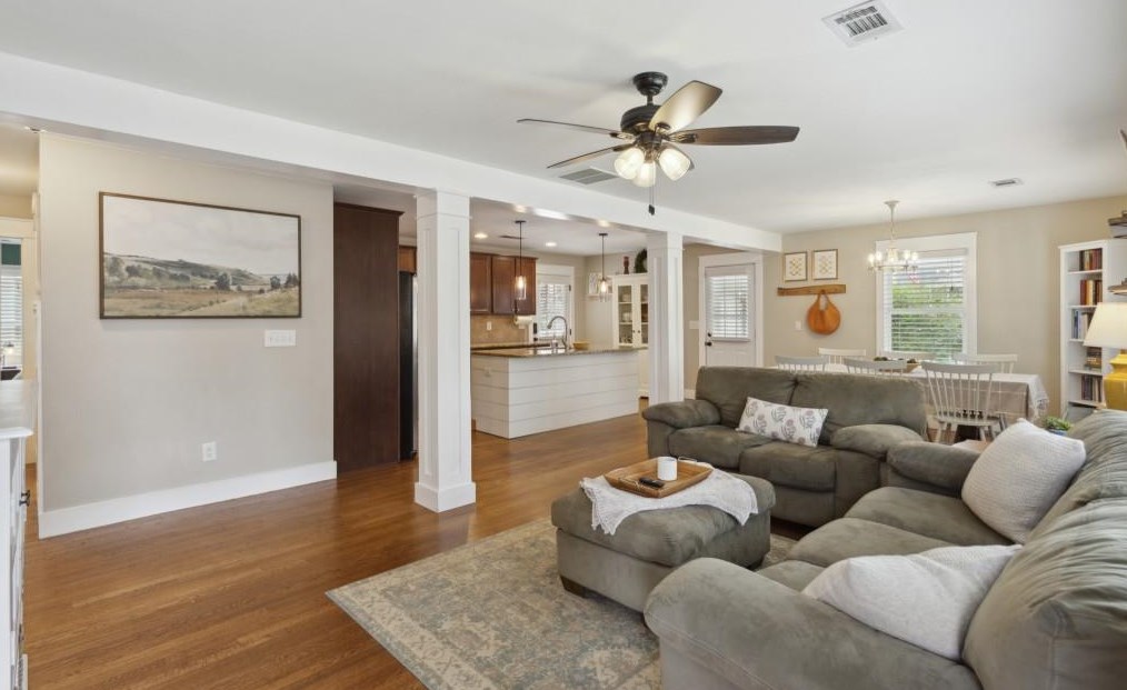 2726 Eastfield Rd, Smyrna GA  30080-3402 exterior