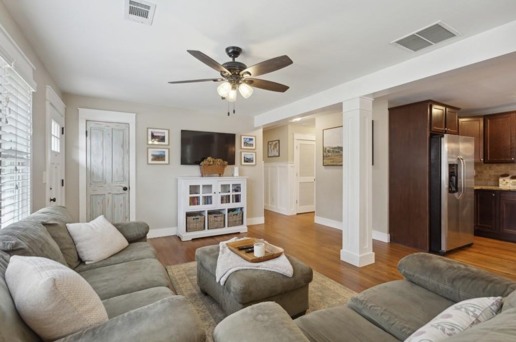 2726 Eastfield Rd, Smyrna GA  30080-3402 exterior