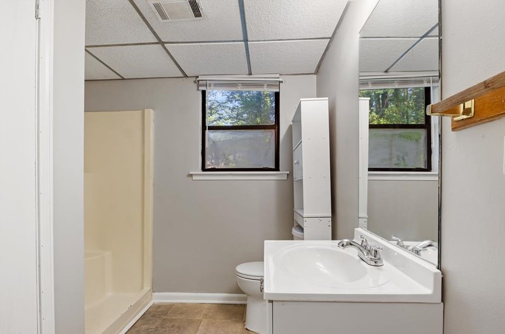 1761 Pne Crk Dr, Austell GA 30168-5140 exterior