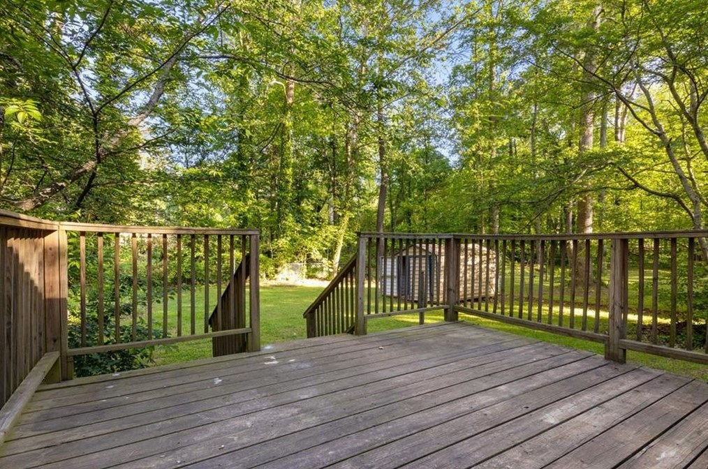 1761 Pne Crk Dr, Austell GA 30168-5140 exterior