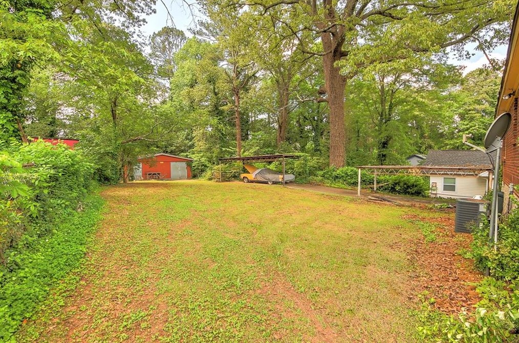 1909 Ridgeland Dr, Decatur GA  30032-4917 exterior