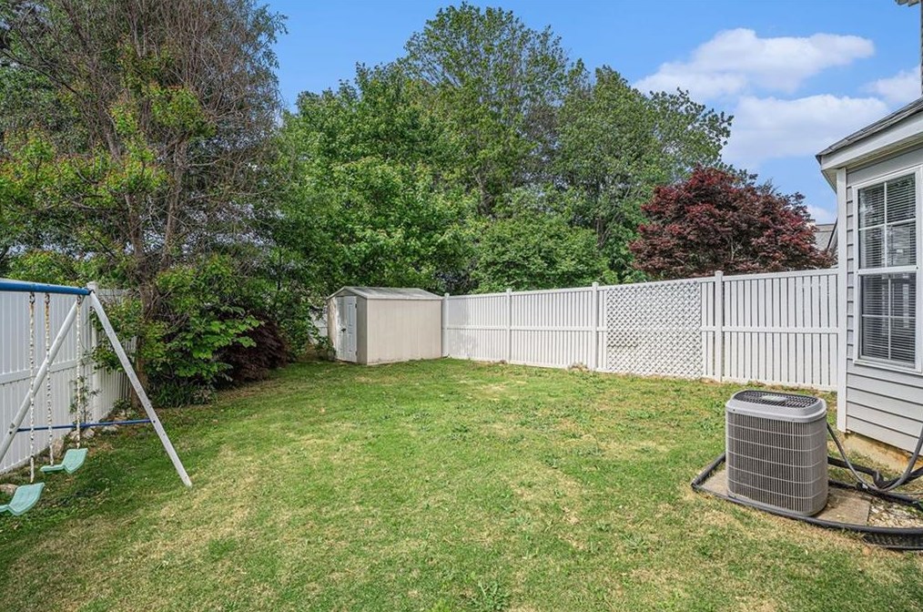 2815 Barnwood Xing, Duluth GA  30097-2178 exterior