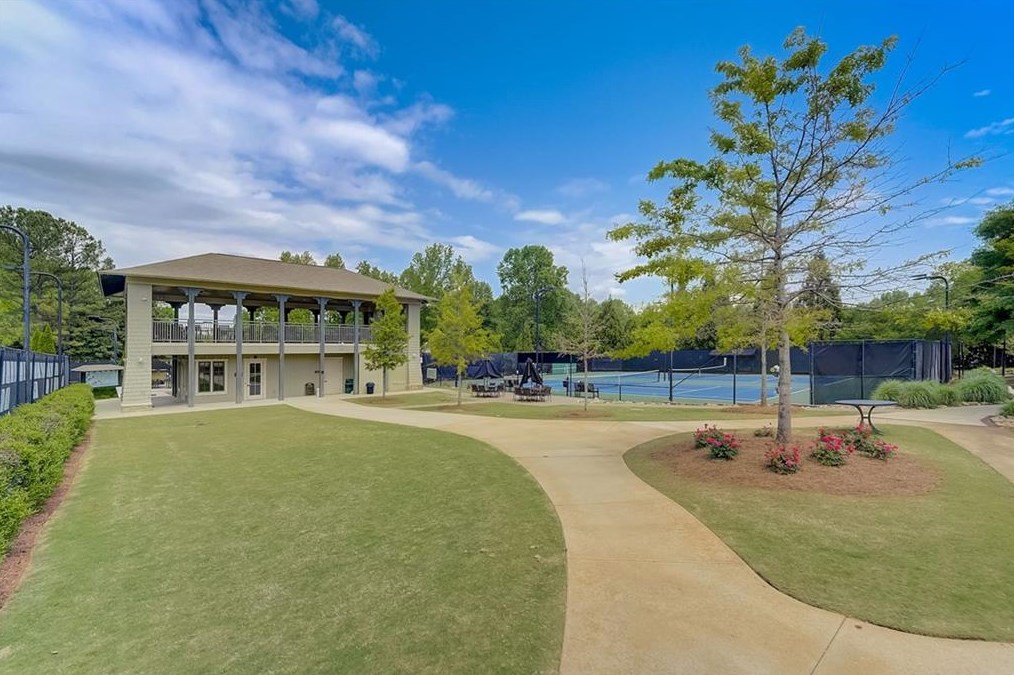 430 Majestic Cv, Alpharetta GA  30004-4567 exterior