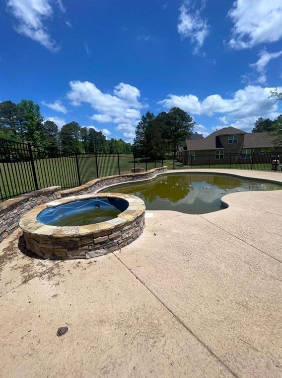 312 Pine Needle Ct, Stockbridge GA 30281-1595 exterior