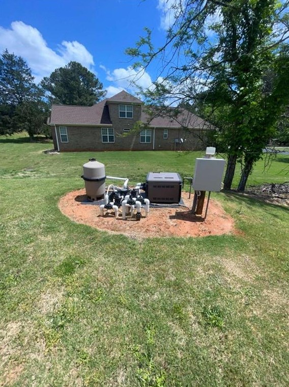 312 Pine Needle Ct, Stockbridge GA 30281-1595 exterior