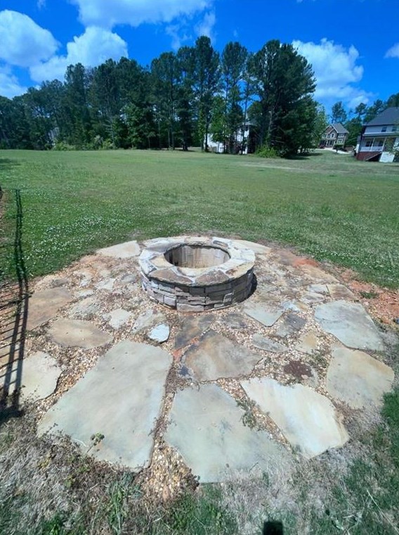 312 Pine Needle Ct, Stockbridge GA 30281-1595 exterior