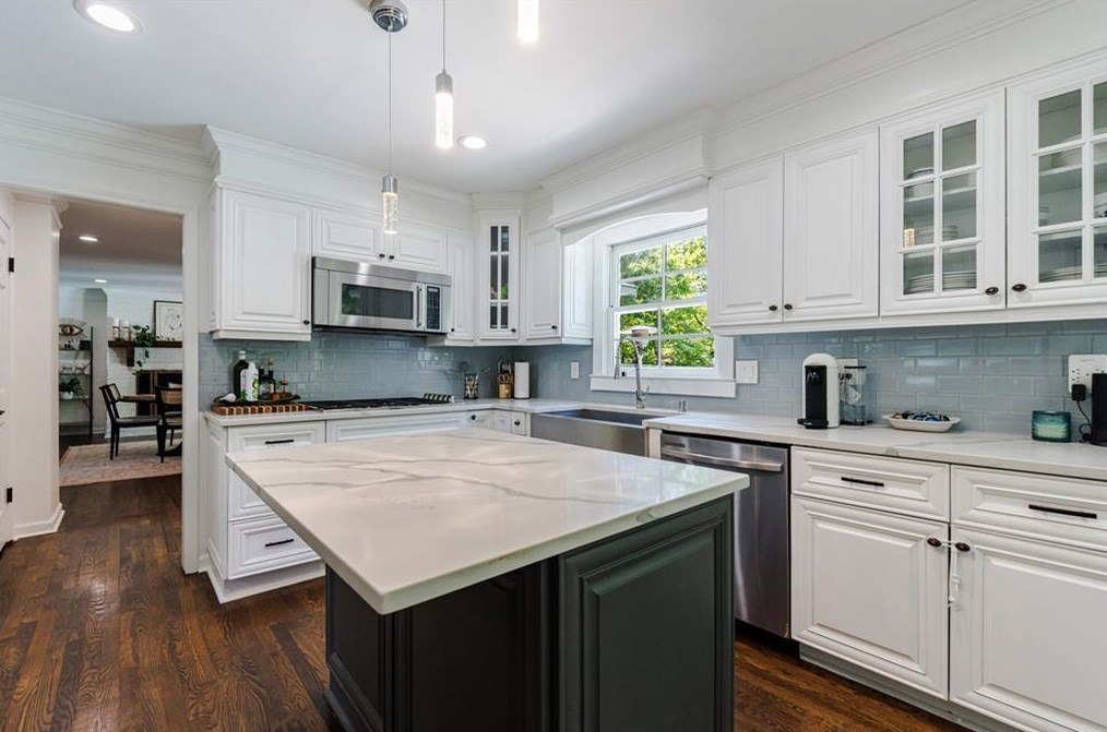 4804 Chamblee Dunwoody Rd, Atlanta GA  30338-5606 exterior