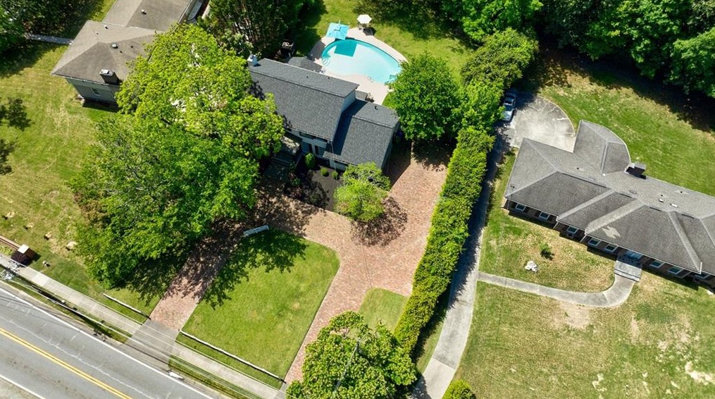 4804 Chamblee Dunwoody Rd, Atlanta GA  30338-5606 exterior