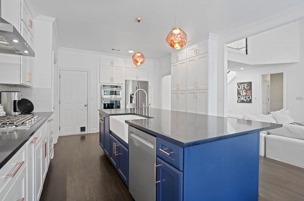 5093 Healey Dr, Smyrna GA  30082-5067 exterior