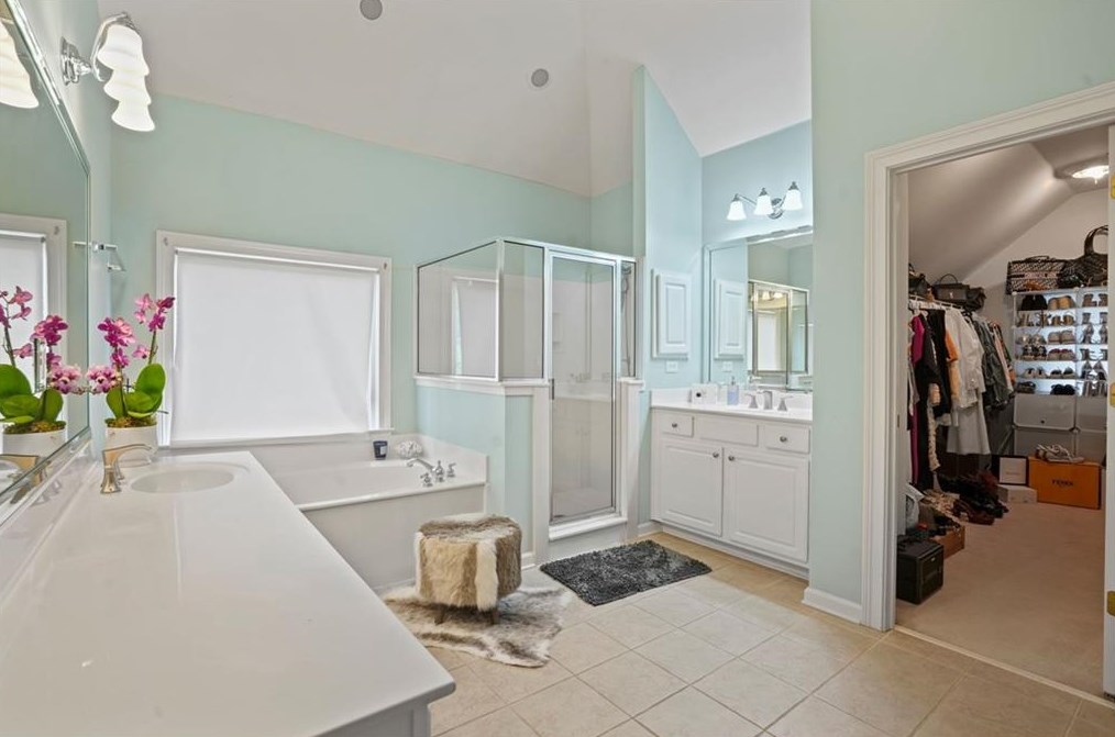 5093 Healey Dr, Smyrna GA  30082-5067 exterior