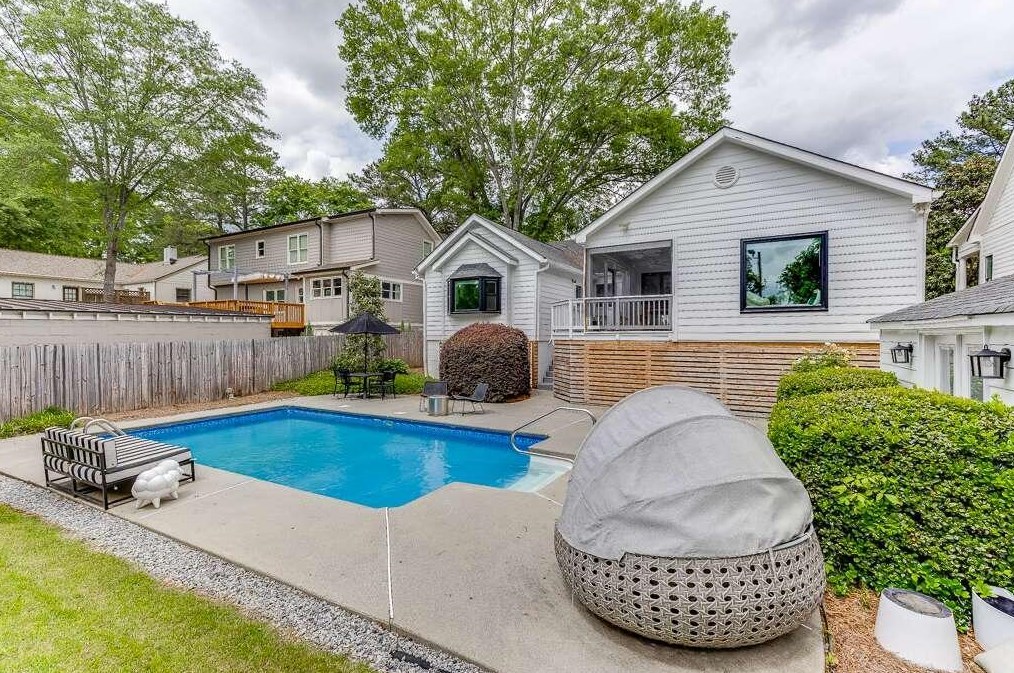 239 Midvale Dr, Atlanta GA  30342-3326 exterior