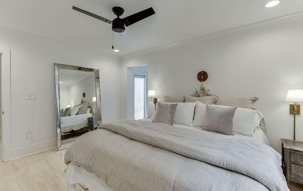 239 Midvale Dr, Atlanta GA  30342-3326 exterior