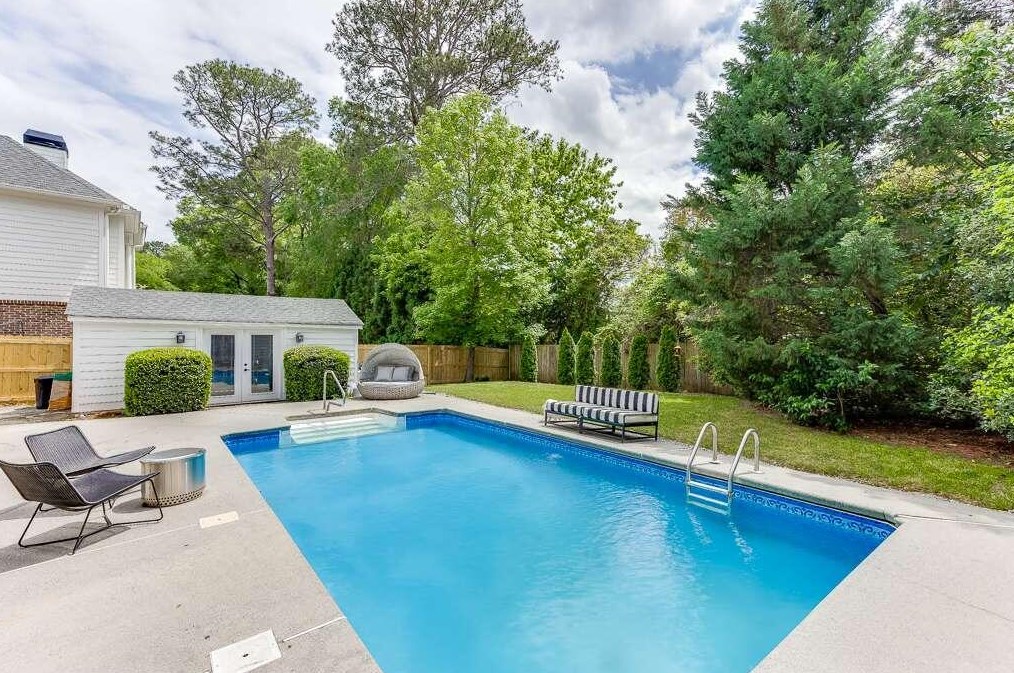 239 Midvale Dr, Atlanta GA  30342-3326 exterior