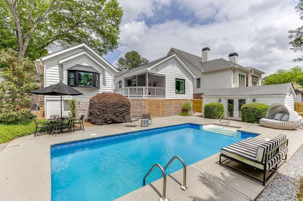 239 Midvale Dr, Atlanta GA  30342-3326 exterior