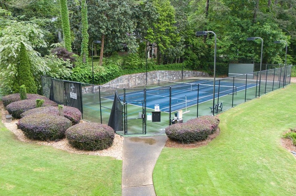 505 Hbr Dr, Atlanta GA  30328-2736 exterior