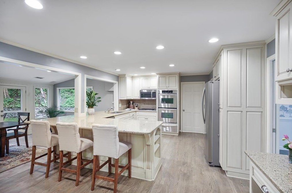 505 Hbr Dr, Atlanta GA  30328-2736 exterior