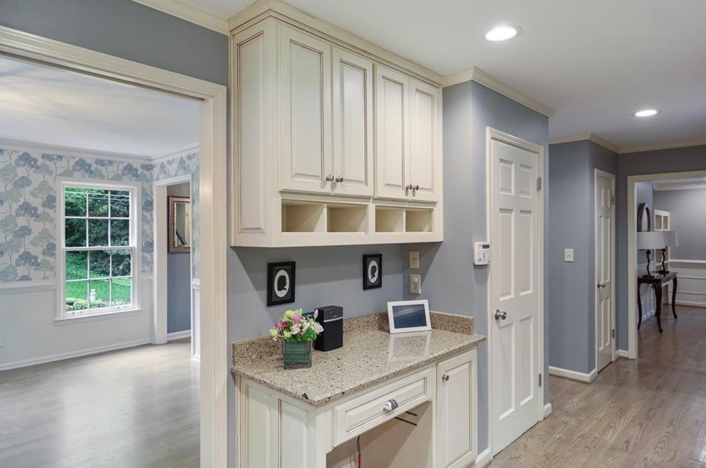 505 Hbr Dr, Atlanta GA  30328-2736 exterior
