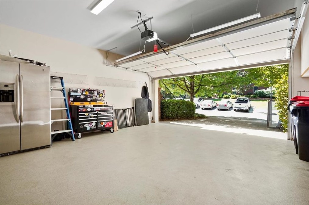 882 West Rd, Atlanta GA  exterior