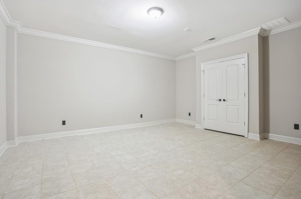 1121 Wimberly Rd, Atlanta GA  30319-2636 exterior