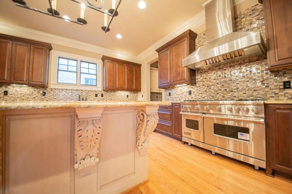 1121 Wimberly Rd, Atlanta GA  30319-2636 exterior