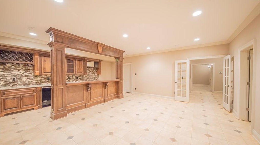 1121 Wimberly Rd, Atlanta GA  30319-2636 exterior