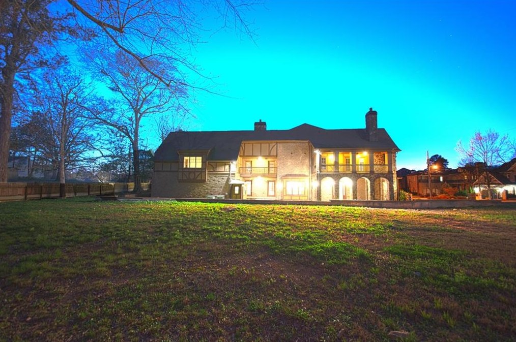 1121 Wimberly Rd, Atlanta GA  30319-2636 exterior