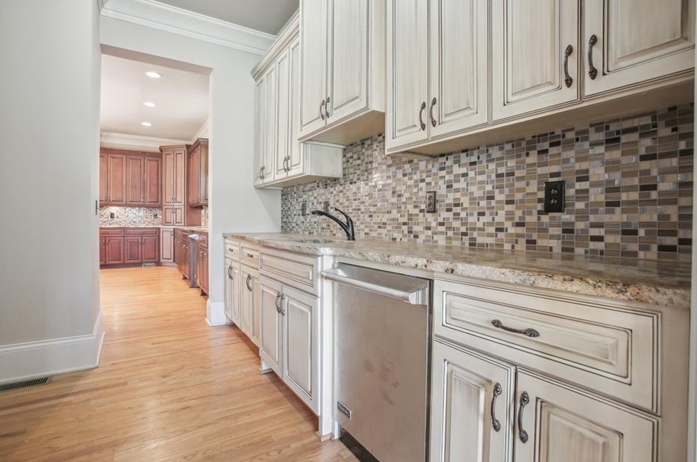 1121 Wimberly Rd, Atlanta GA  30319-2636 exterior