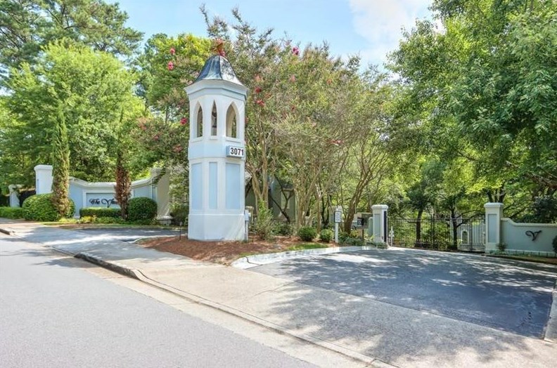 3071 Lenox Rd, Atlanta GA 30324-2882 exterior