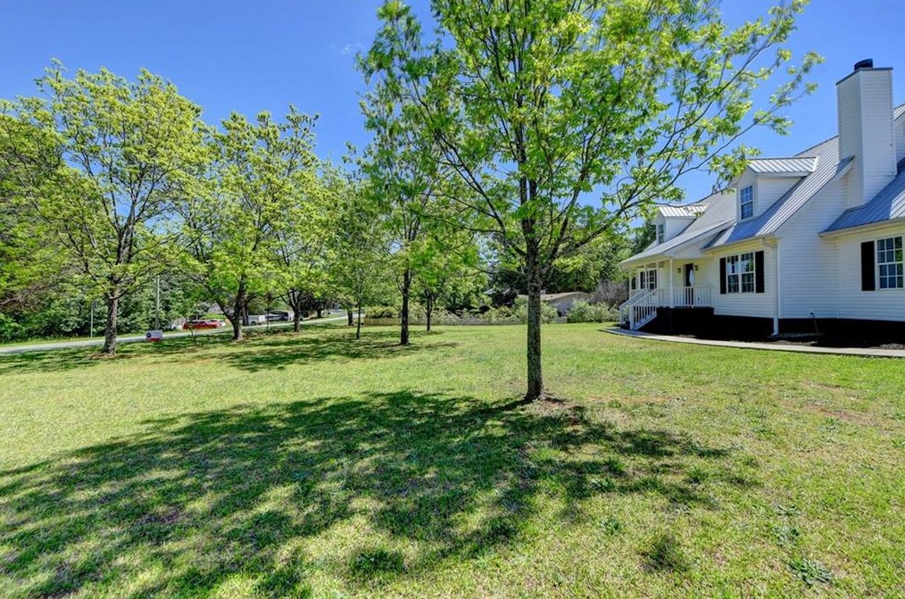 3121 Sardis Rd, Gainesville GA 30506-2013 exterior