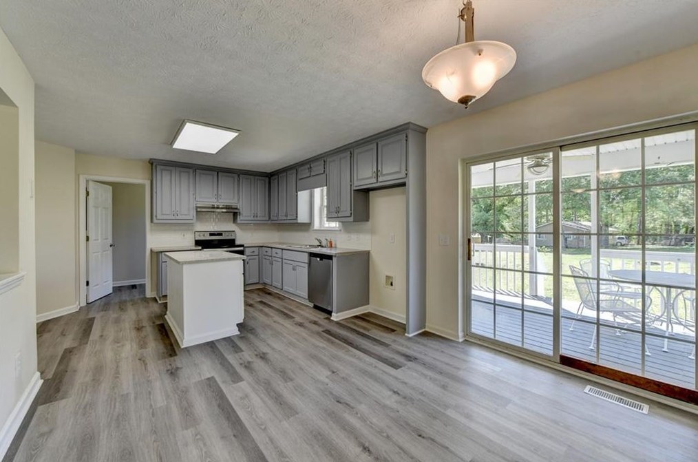 3121 Sardis Rd, Gainesville GA 30506-2013 exterior