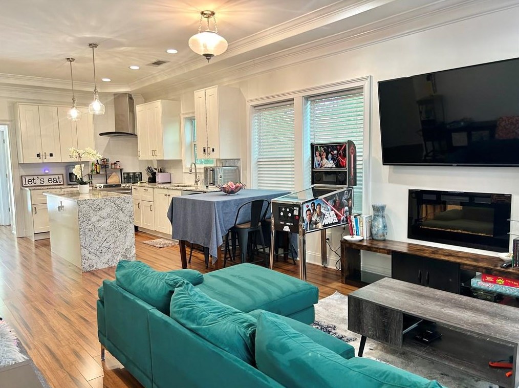 1783 Dorsey Ave, Atlanta GA  30344-3231 exterior