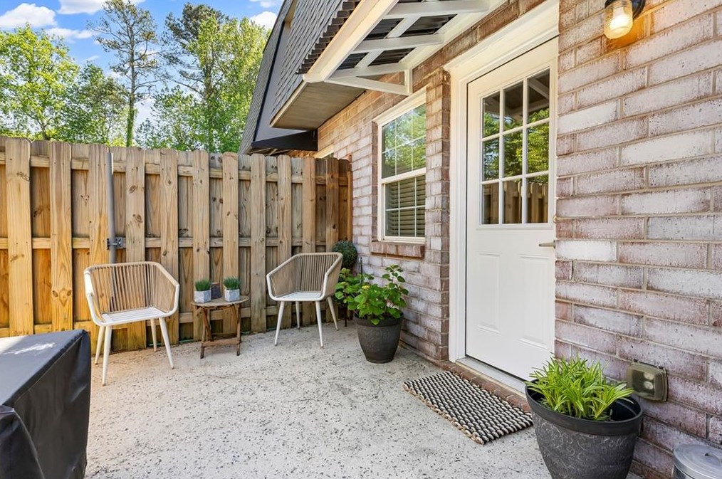 120 Rondak Cir, Smyrna GA  30080-4595 exterior