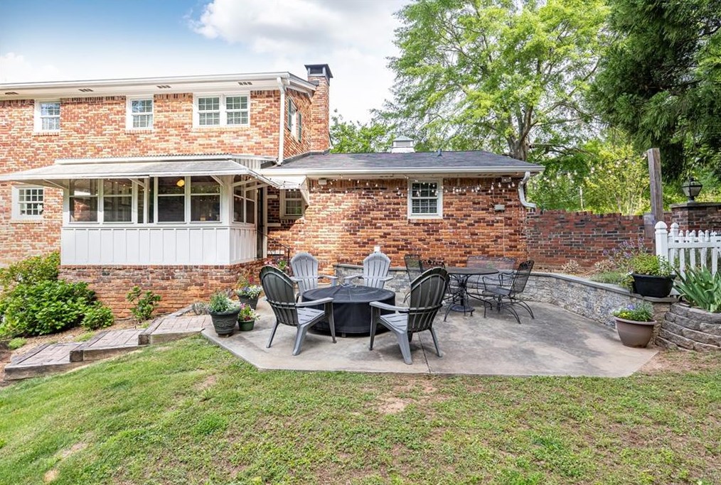 1577 Riderwood Ct, Decatur GA  30033-1505 exterior