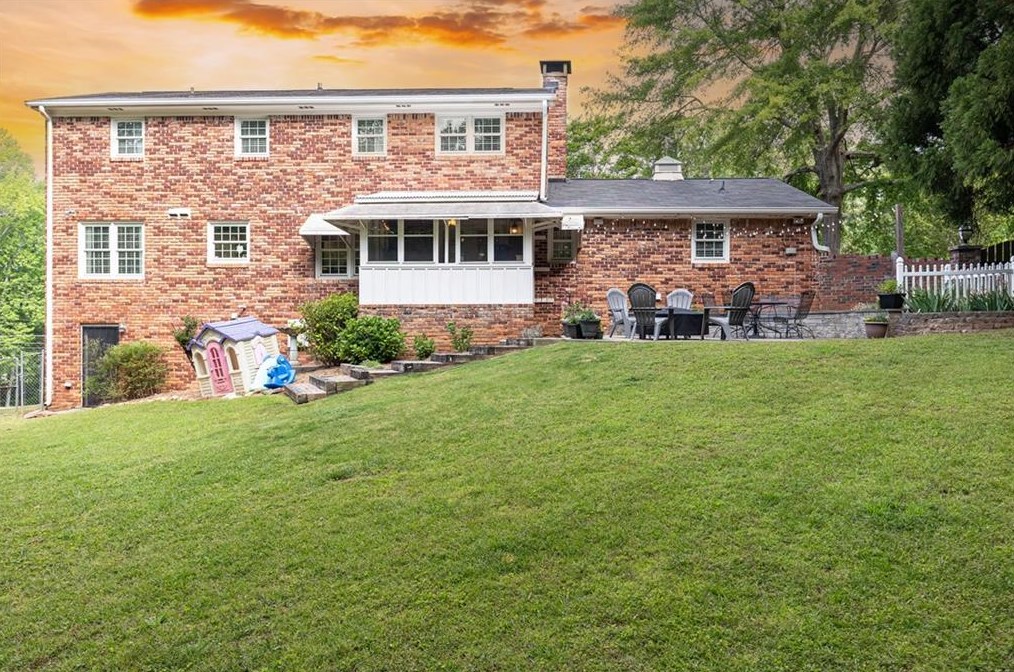 1577 Riderwood Ct, Decatur GA  30033-1505 exterior