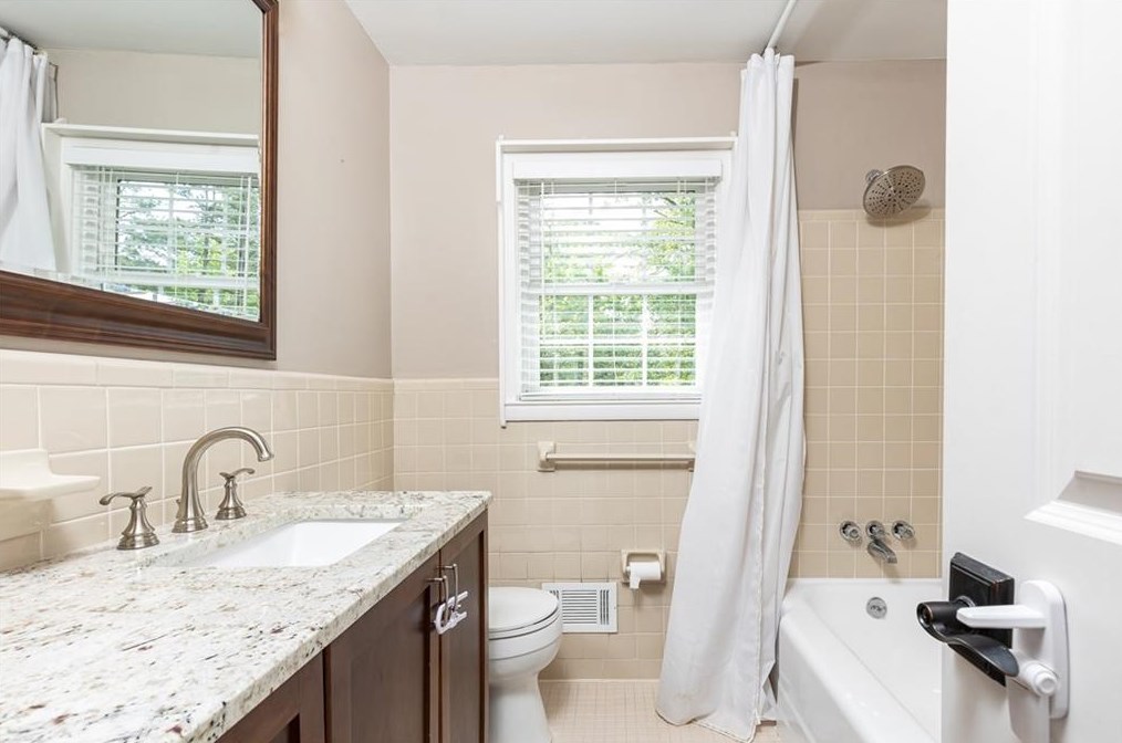 1577 Riderwood Ct, Decatur GA  30033-1505 exterior