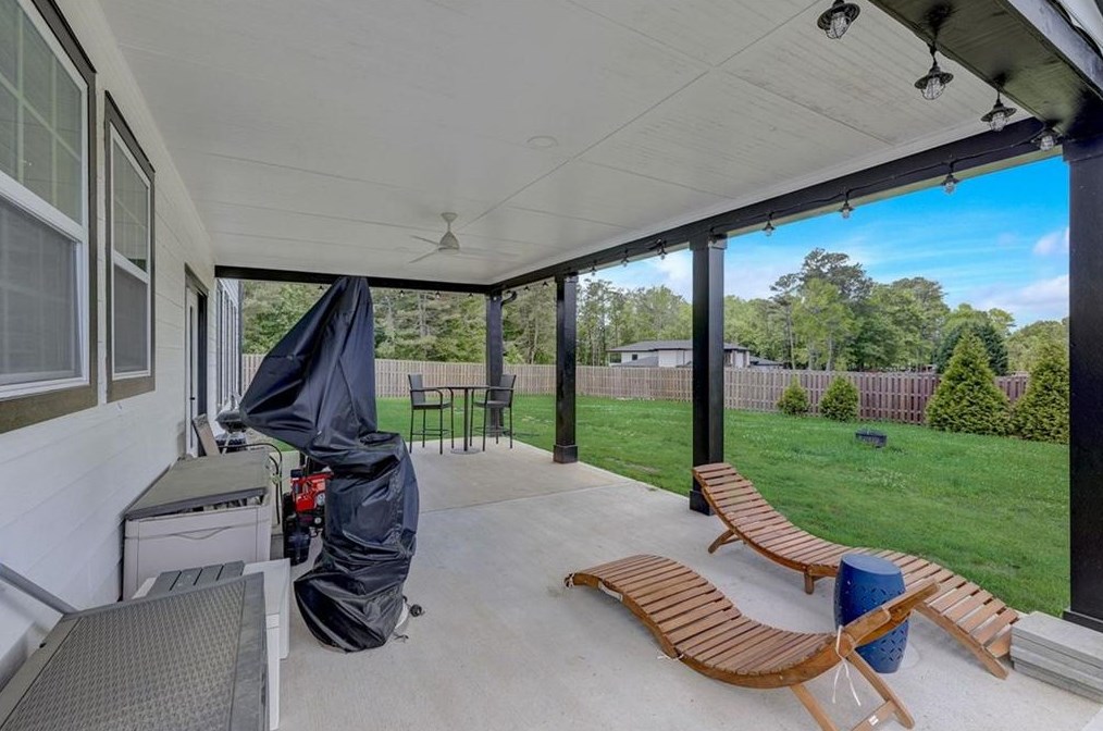 3273 Lenora Church Rd, Lithonia GA  30039-4804 exterior