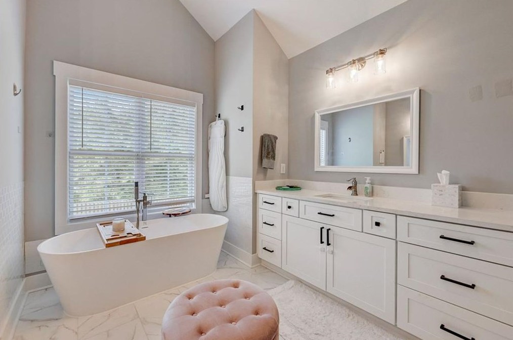 3273 Lenora Church Rd, Lithonia GA  30039-4804 exterior