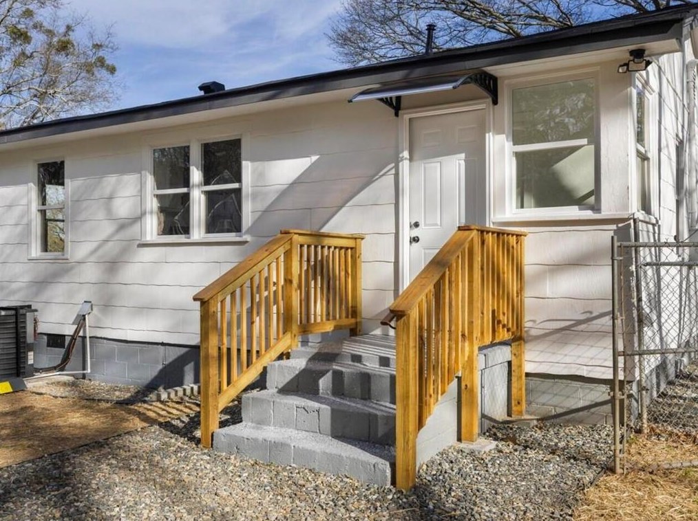 853 Hargis St, Atlanta GA  30315-8605 exterior