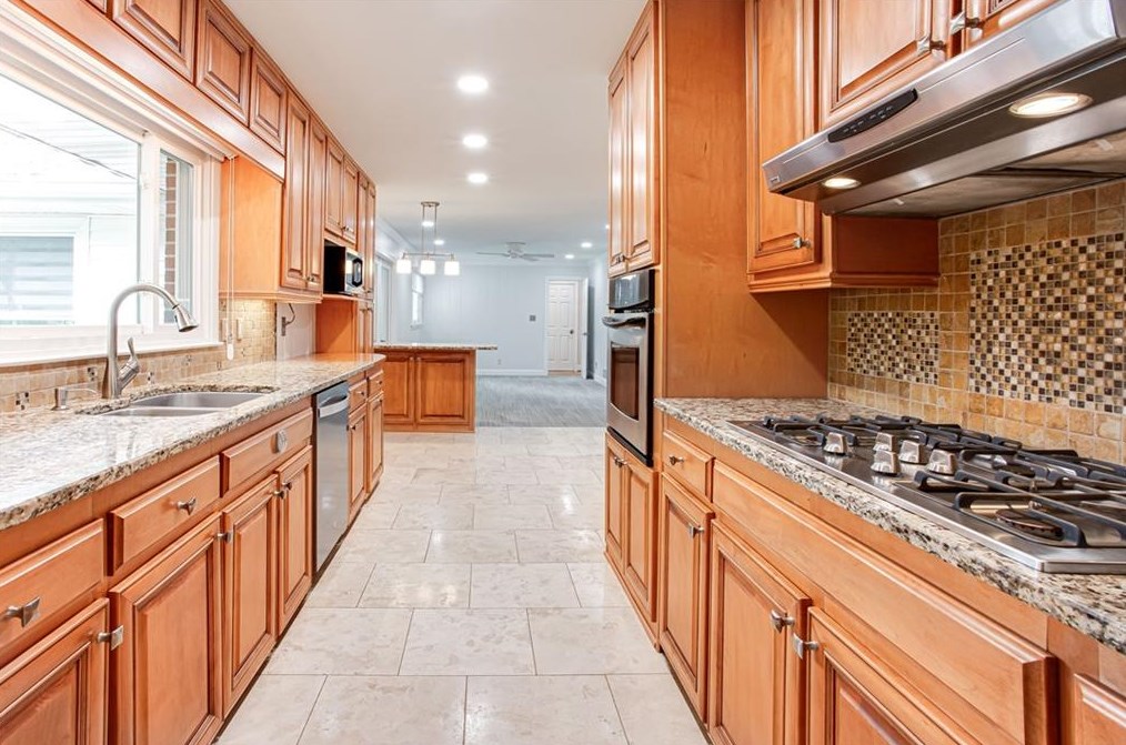 3902 Faronview Rd, Atlanta GA  30340-4607 exterior