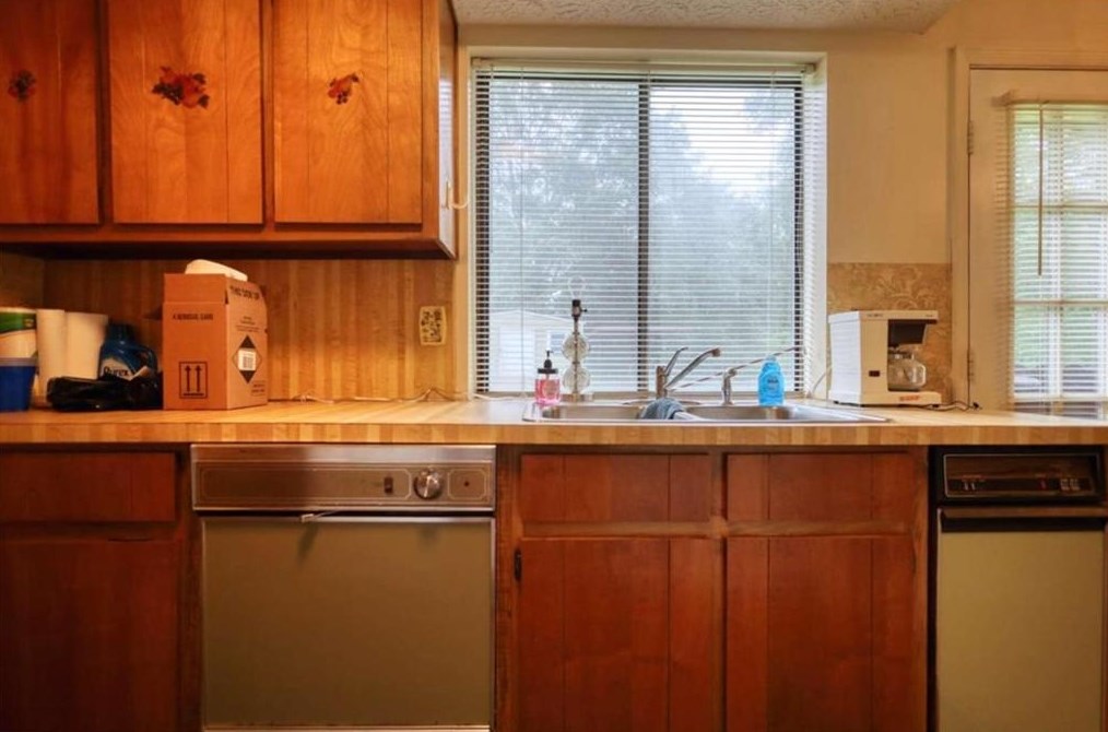 107 Adrian Dr, Stockbridge GA  30281-3009 exterior