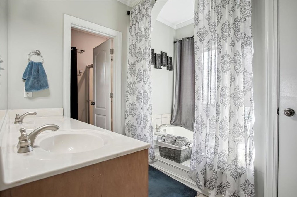 3928 Fieldstone Dr, Gainesville GA  30506-2240 exterior