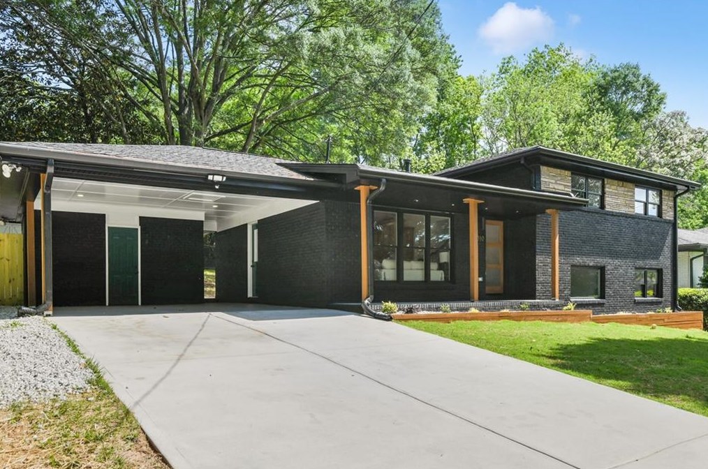 2010 Yucca Dr, Decatur GA  30032-5837 exterior