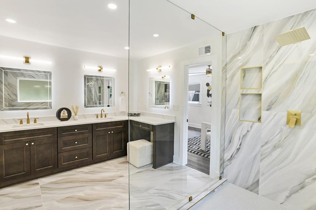 2010 Yucca Dr, Decatur GA  30032-5837 exterior