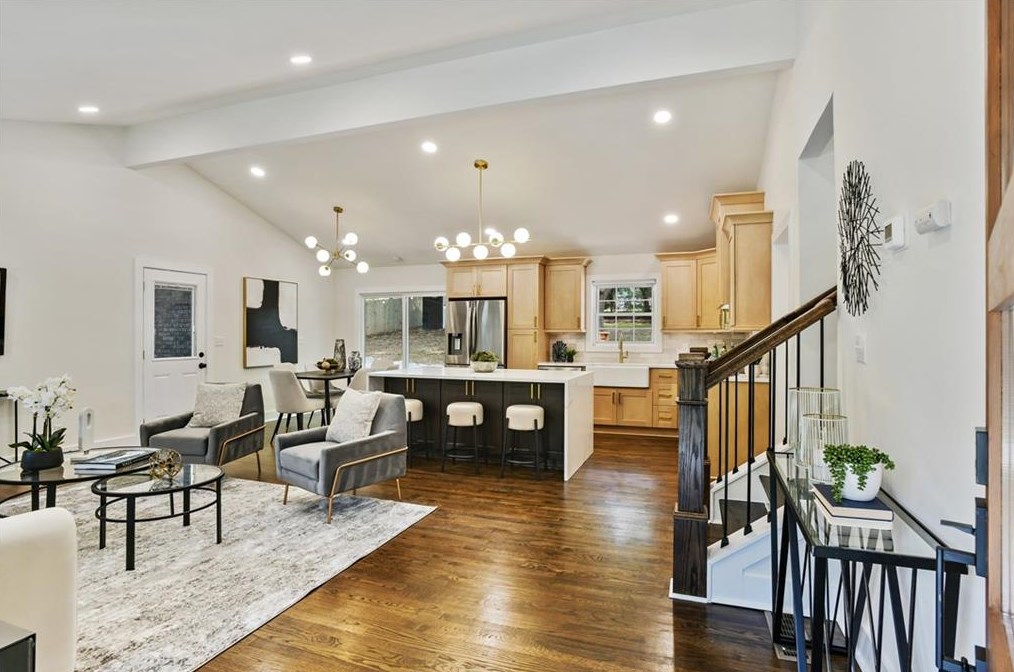 2010 Yucca Dr, Decatur GA  30032-5837 exterior