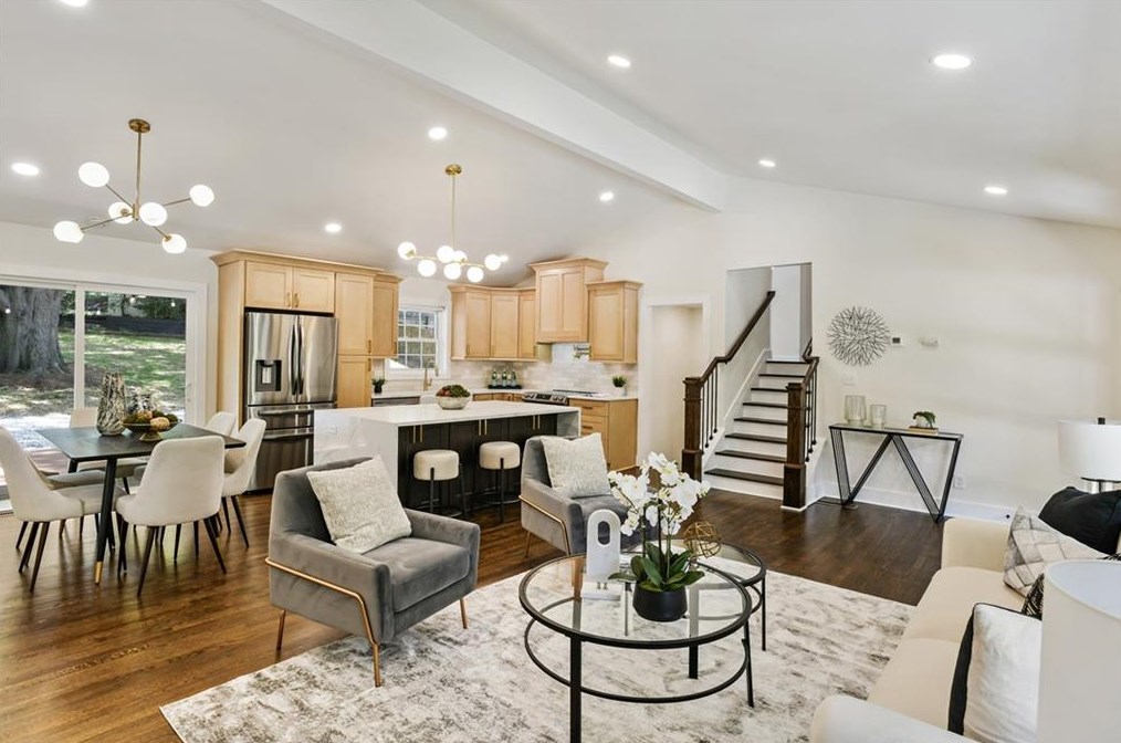 2010 Yucca Dr, Decatur GA  30032-5837 exterior