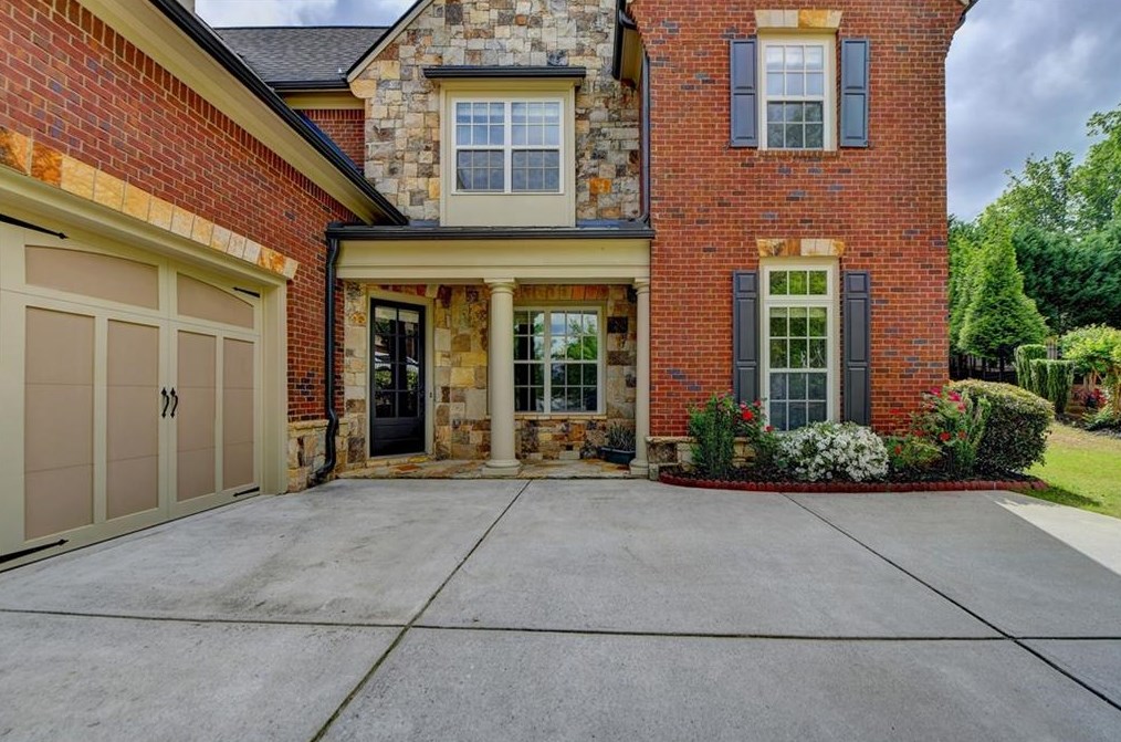 2410 Gracehaven Way, Lawrenceville GA 30043-4944 exterior