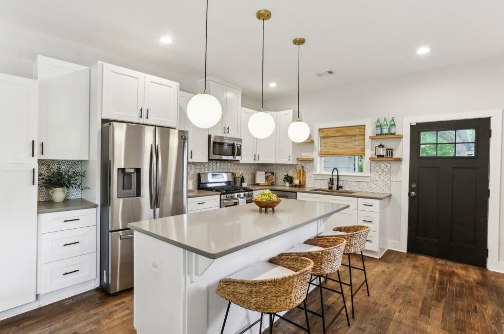 777 Evelyn Pl, Atlanta GA  30318-4870 exterior