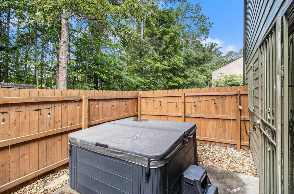 3789 Hempstead Way, Atlanta GA  30331-5268 exterior