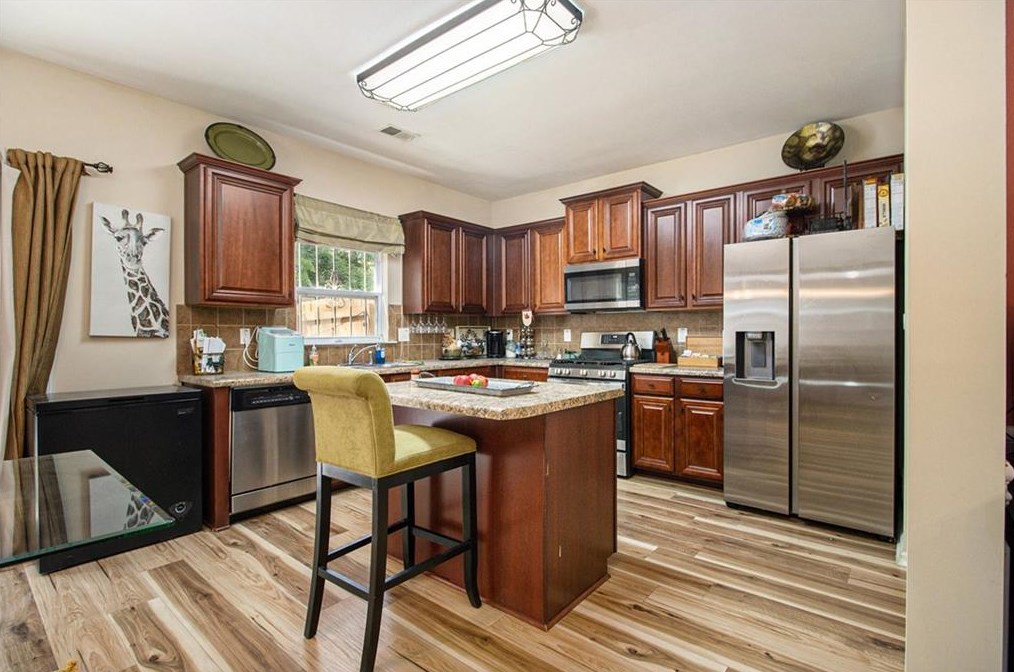 3789 Hempstead Way, Atlanta GA  30331-5268 exterior