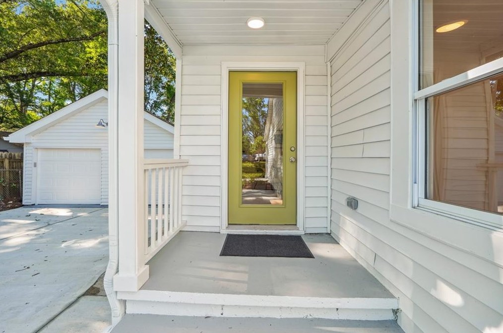 4089 Adrian St, Tucker GA  30084-4405 exterior